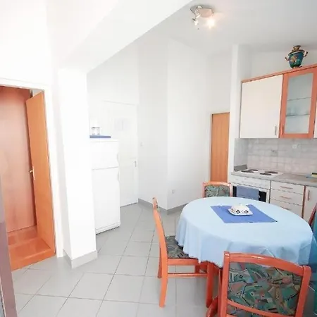 Apartment With Parking Space - 24938 Vodice