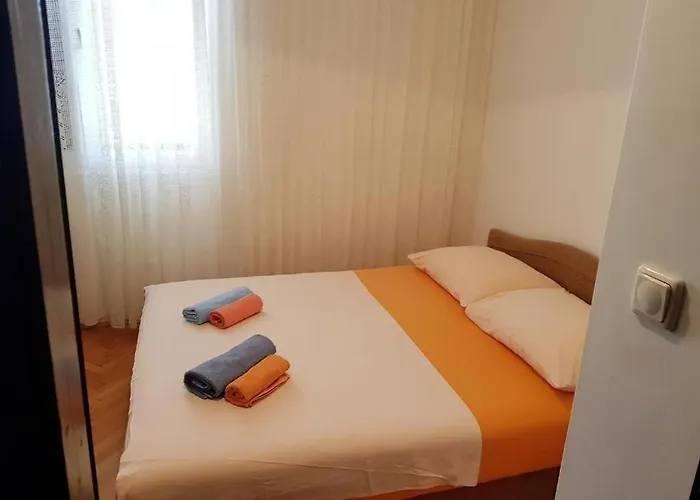 With Parking Space - 24938 Appartamento Vodice