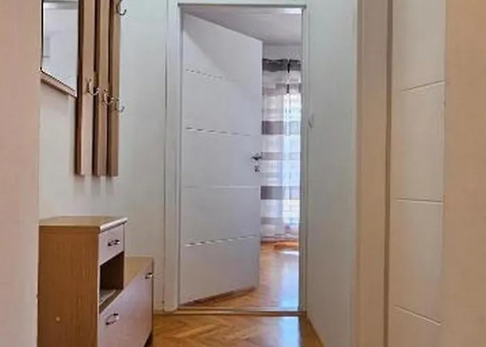 Appartamento With Parking Space - 24938