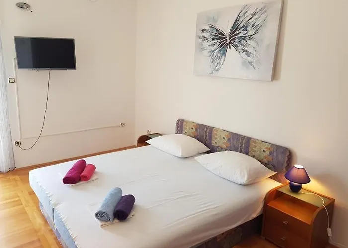 아파트 With Parking Space - 24938 *